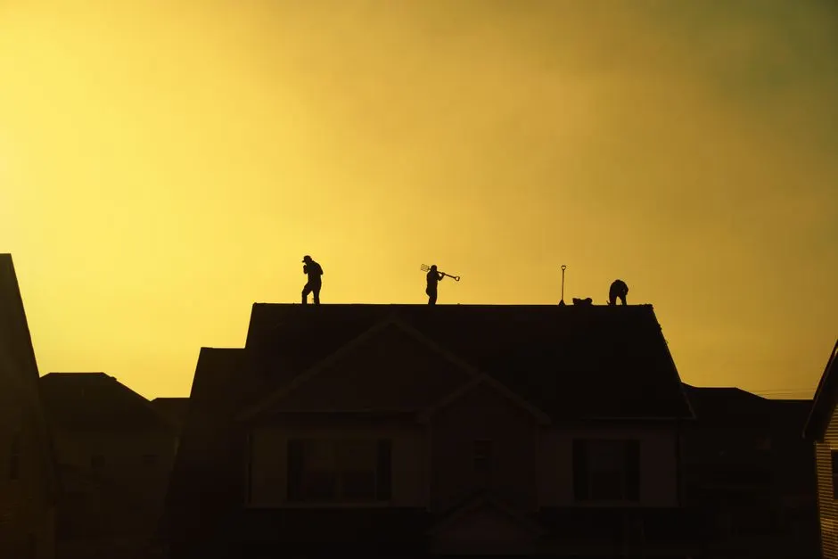 Local Roofing contractor team in Cutler Bay